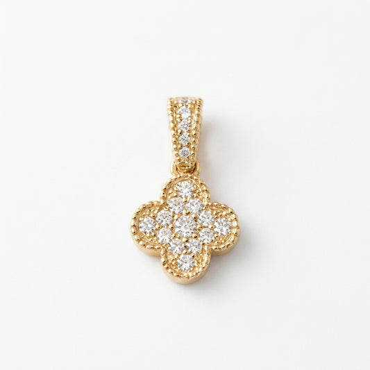 18K Solid Gold Pavé Diamond Clover Pendant with Beaded Perlée Border